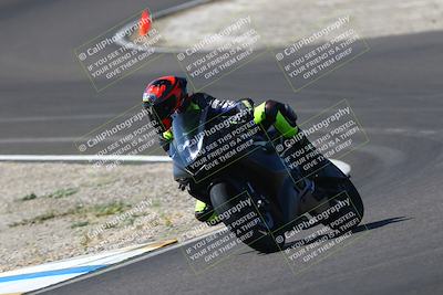 media/Sep-21-2025-TrackDaz (Sun) [[277c75b276]]/C Group/1140pm (Turn 3)/